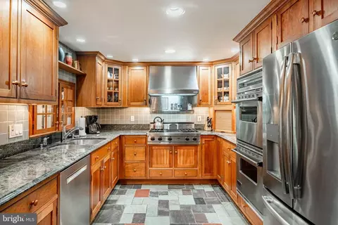Kitchen - 27 E Forge Rd, Media, PA 19063 photo 2 of 4