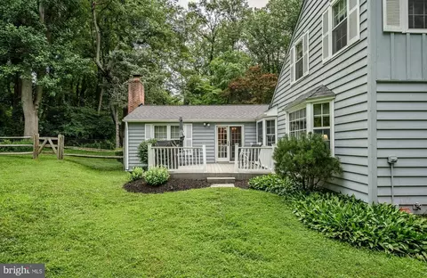 Exterior - 27 E Forge Rd, Media, PA 19063 photo 5 of 10