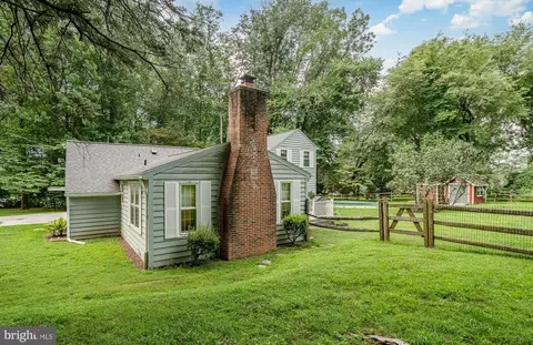 Exterior - 27 E Forge Rd, Media, PA 19063 photo 3 of 10
