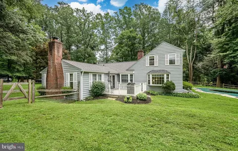 Exterior - 27 E Forge Rd, Media, PA 19063 photo 6 of 10