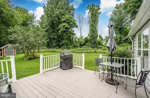 Exterior - 27 E Forge Rd, Media, PA 19063 photo 4 of 10