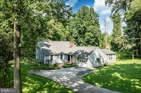 Exterior - 27 E Forge Rd, Media, PA 19063 photo 9 of 10