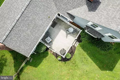 Exterior - 27 E Forge Rd, Media, PA 19063 photo 10 of 10