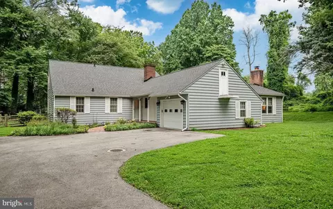 Exterior - 27 E Forge Rd, Media, PA 19063 photo 2 of 10