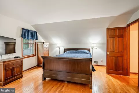 Bedroom - 27 E Forge Rd, Media, PA 19063 photo 3 of 8