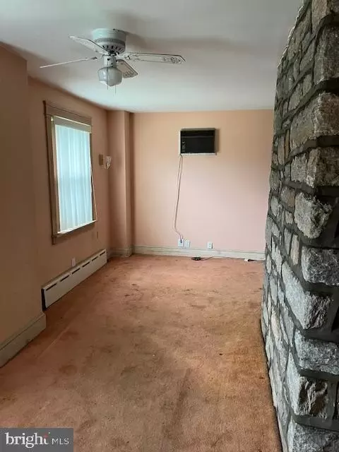 Living - 413 Broadview Rd, Darby, PA 19082 photo 2 of 2
