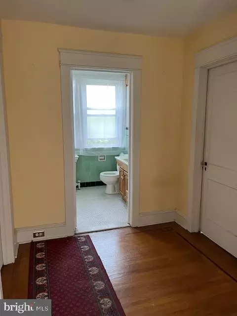 Entry Way - 413 Broadview Rd, Darby, PA 19082 photo 5 of 7