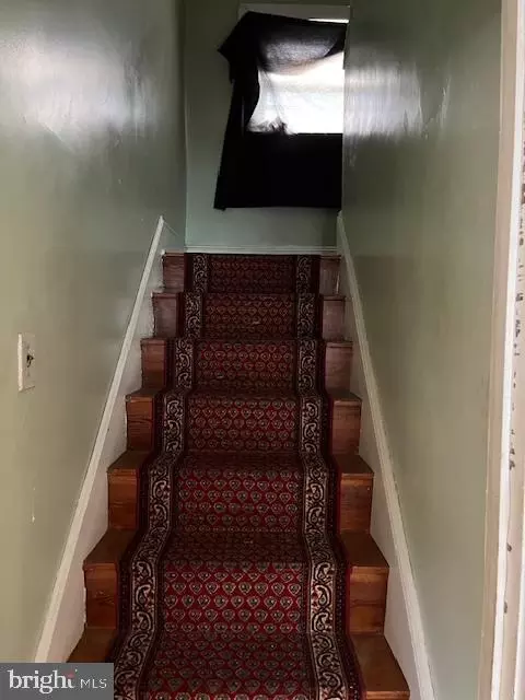 Entry Way - 413 Broadview Rd, Darby, PA 19082 photo 6 of 7