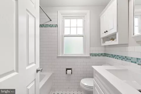 Bath - 223 Windsor Ave, Darby, PA 19082 photo 2 of 2