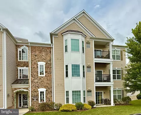1023 Creekside Dr, Brookhaven, PA 19015