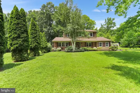 3827 Sharon Dr, Garnet Valley, PA 19060