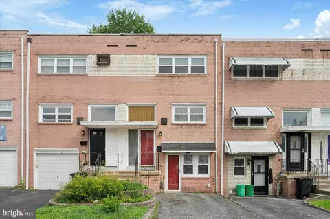 2117 Ravenwood Dr, Folcroft, PA 19032