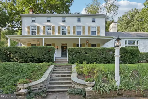 738 S Roberts Rd, Bryn Mawr, PA 19010