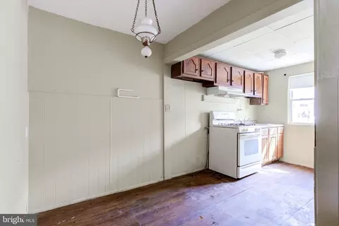 525 Wiltshire Rd, Darby, PA 19082 photo 11