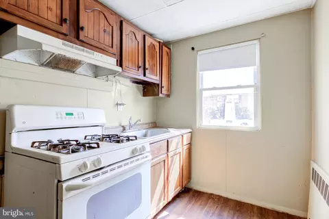 525 Wiltshire Rd, Darby, PA 19082 photo 13