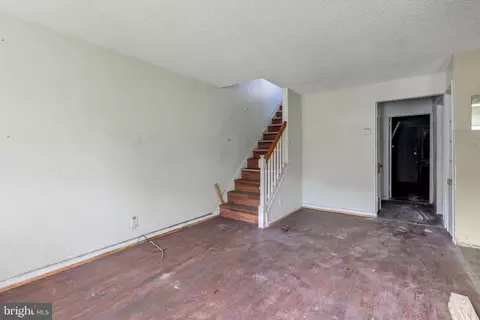 525 Wiltshire Rd, Darby, PA 19082 photo 7