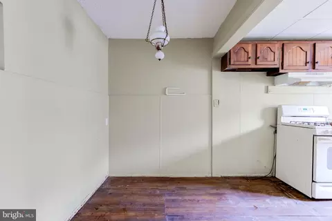 525 Wiltshire Rd, Darby, PA 19082 photo 10