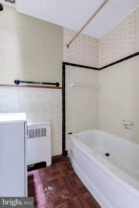 525 Wiltshire Rd, Darby, PA 19082 photo 17