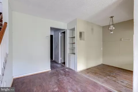 525 Wiltshire Rd, Darby, PA 19082 photo 8