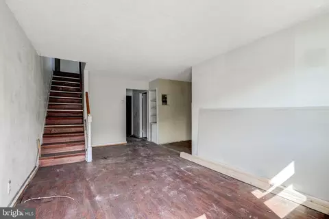 525 Wiltshire Rd, Darby, PA 19082 photo 6