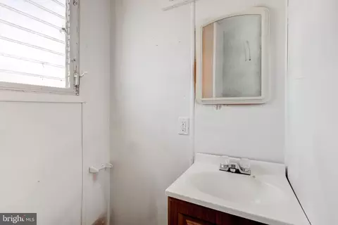 525 Wiltshire Rd, Darby, PA 19082 photo 27