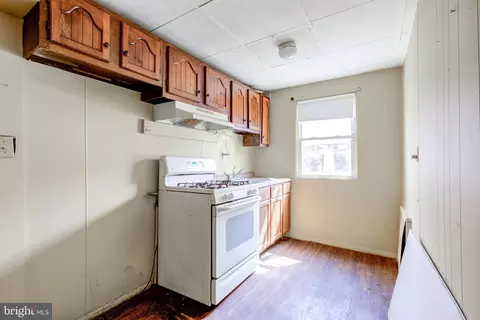 525 Wiltshire Rd, Darby, PA 19082 photo 12