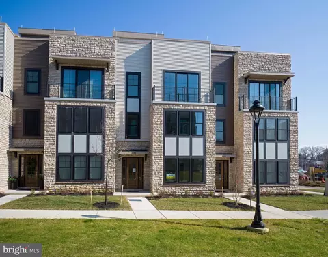 341 Horseshoe Trl, Newtown Square, PA 19073