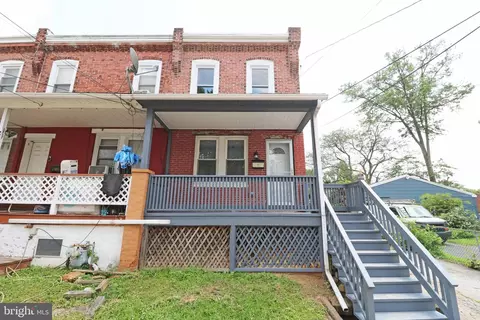 810 Walnut St, Collingdale, PA 19023