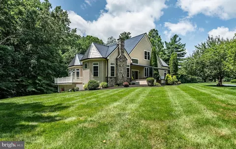 990 Smithbridge Rd, Glen Mills, PA 19342