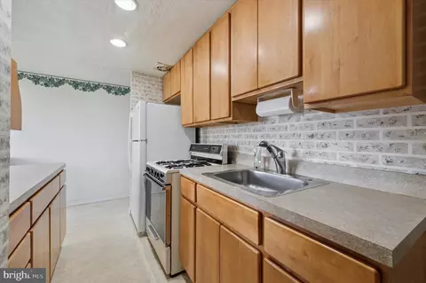 Kitchen - 158 Fronefield Ave, Marcus Hook, PA 19061 photo 4 of 4