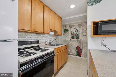 Kitchen - 158 Fronefield Ave, Marcus Hook, PA 19061 photo 3 of 4