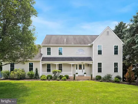 104 Harvest Ln, Broomall, PA 19008