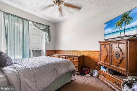 Bedroom - 39 Spruce St, Marcus Hook, PA 19061 photo 1 of 4