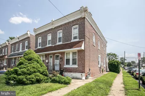 1301 E 9th St, Crum Lynne, PA 19022