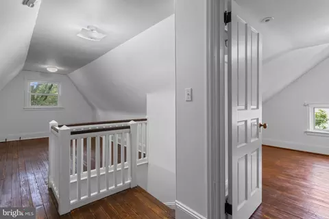 Entry Way - 314 Midland Ave, Wayne, PA 19087 photo 10 of 12