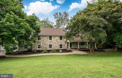 76 Dogwood Ln, Glen Mills, PA 19342