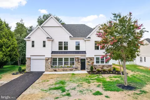 710 Hedgerow Dr, Broomall, PA 19008