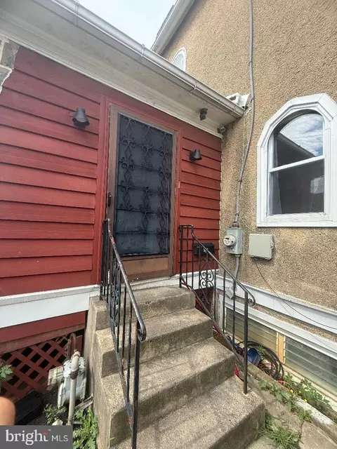 Exterior - 232 Ashby Rd, Darby, PA 19082 photo 1 of 2