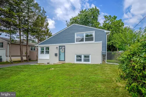 1005 10th Ave, Folsom, PA 19033
