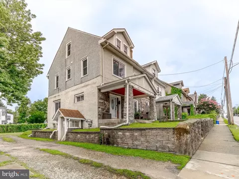 Exterior - 235 E Township Line Rd, Upper Darby, PA 19082 photo 3 of 5