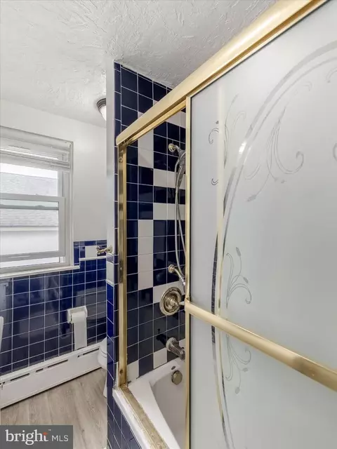 Bath - 235 E Township Line Rd, Upper Darby, PA 19082 photo 2 of 4
