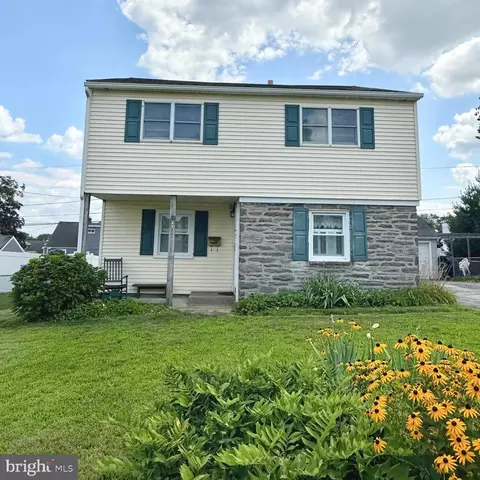 30 Bunting Ln, Aston, PA 19014