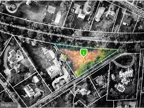 24 Orchard Ln, Villanova, PA 19085
