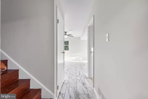 Entry Way - 2344 Wiltshire Dr, Boothwyn, PA 19061 photo 2 of 2