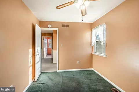 Entry Way - 421 Eagle Rd, Havertown, PA 19083 photo 6 of 6