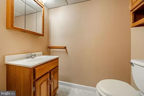 Bath - 421 Eagle Rd, Havertown, PA 19083 photo 5 of 5