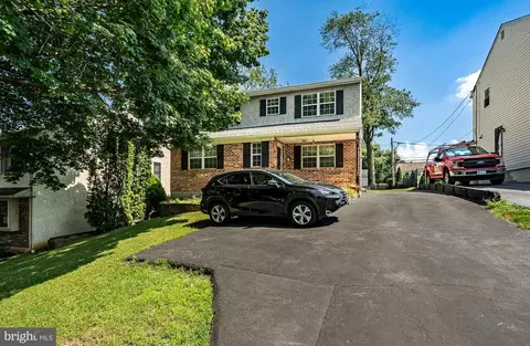 421 Eagle Rd, Havertown, PA 19083