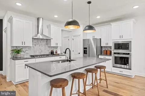 135 S Buck Tavern Way #11501, Glen Mills, PA 19342