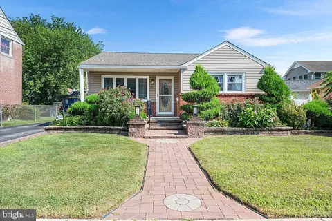 304 Russell St, Ridley Park, PA 19078