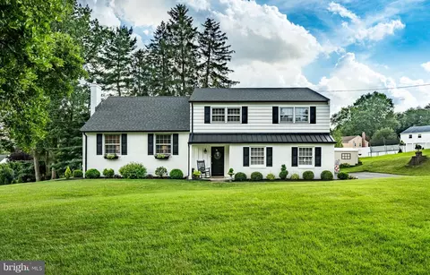 205 Fairfield Dr, Wallingford, PA 19086